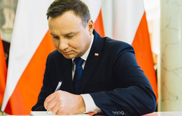 Израиль осуждает вступление в силу дуда польша
